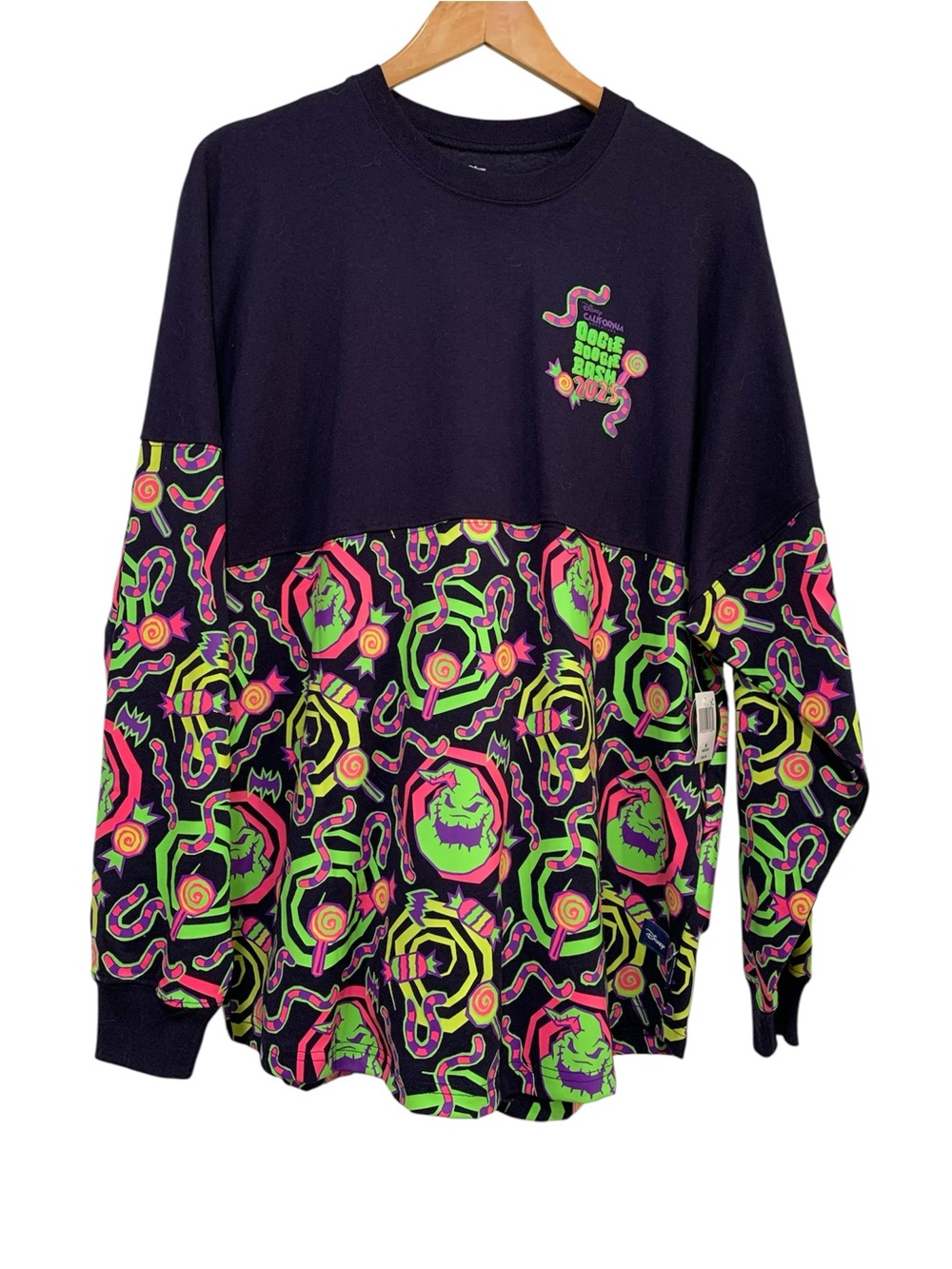 NWT Disney Oogie Boogie Bash 2025 Glow in the Dark Spirit Jersey Size Medium